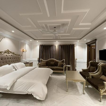 Arish Luxury Suites Skardu Eksteriør billede
